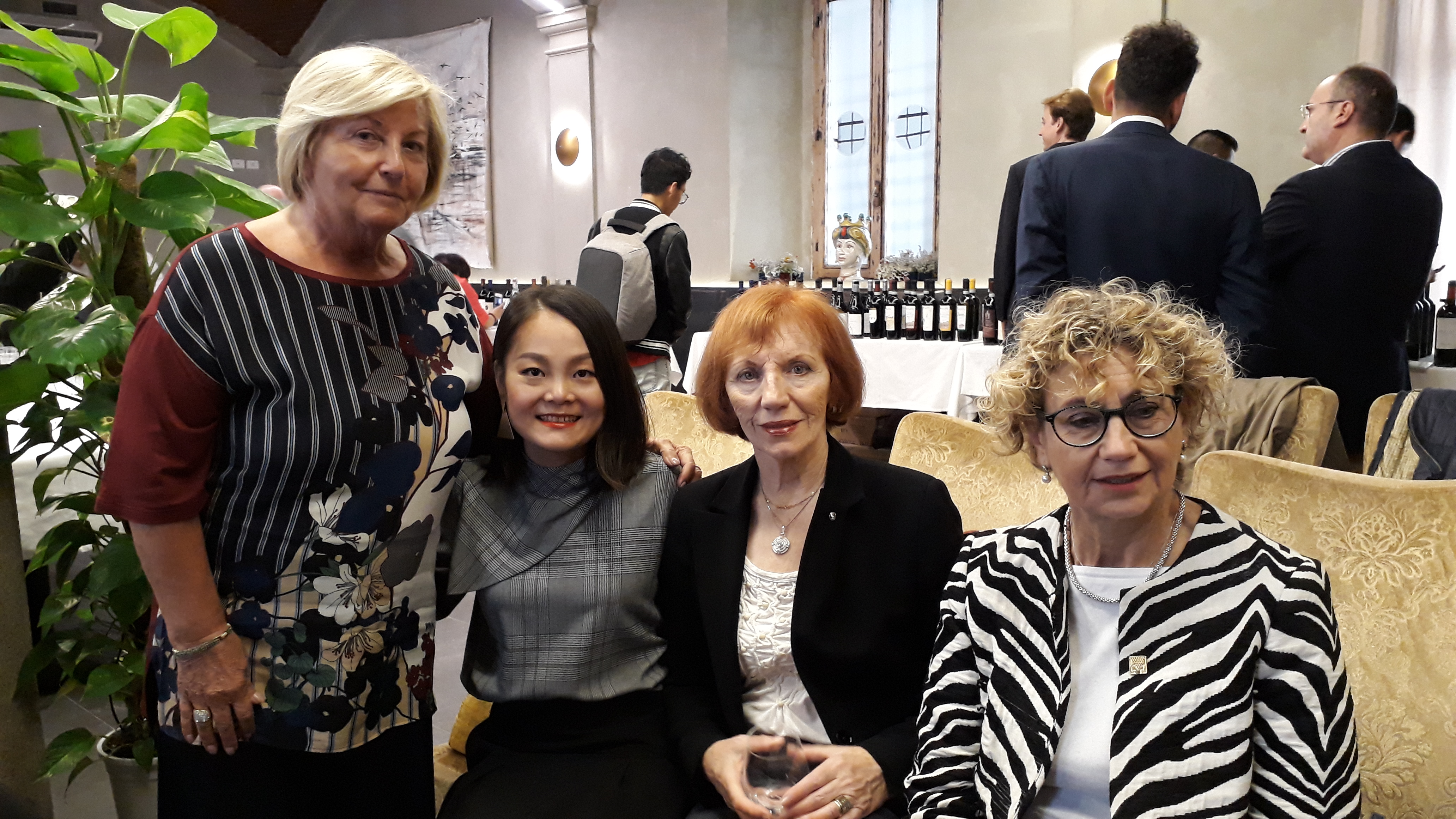 Le Donne del Vino incontrano la Cina con Ye Liu Jie sommelier e Donna del Vino. 30 settembre 2018